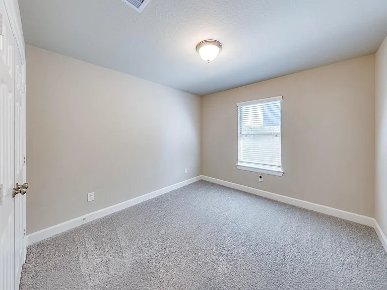 11913 Briarwood Hill Way — Photo 14
