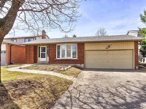 44 Rutledge Ave, Newmarket, ON L3Y 5T4