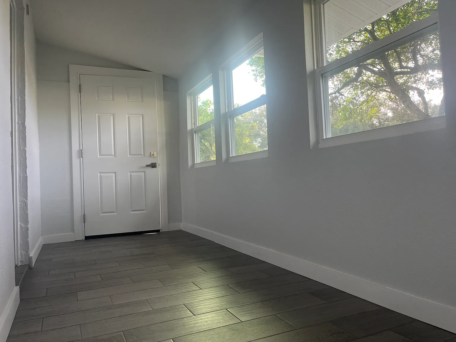 2 bed, 740 sqft, $1,750 — Photo 3