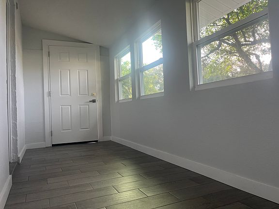 3rd image of 1008 Gum St #B