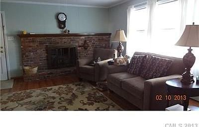 1st image of 1041 Valley St
