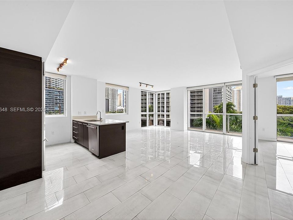 1st image of 500 Brickell Ave APT 501