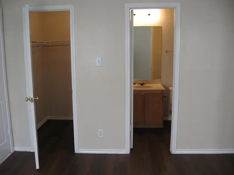 9313 Kempler Dr — Photo 8