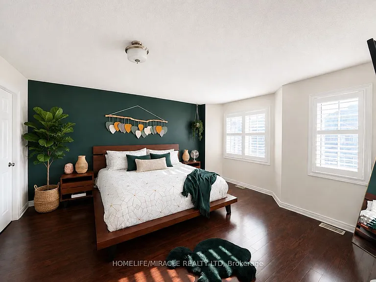 54 McCourt Dr — Photo 12