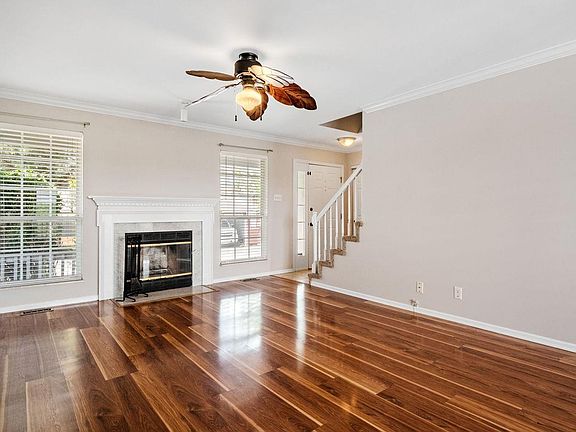 4th image of 1490 Whispering Creek Dr
