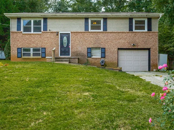 1364 Meadowood Dr, Hixson, TN 37343