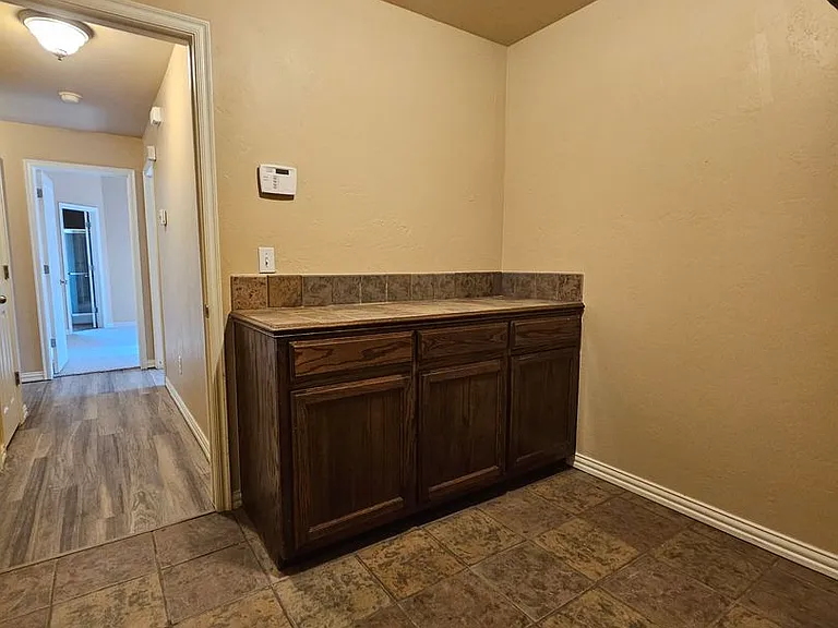 221 Dollina Ct — Photo 17