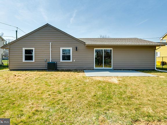 5th image of 126 Millbrook Dr