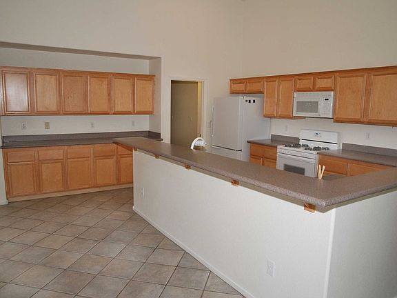 Kitchen Cabinets Galore