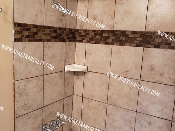 5th image of 9203 Vaughn Ave