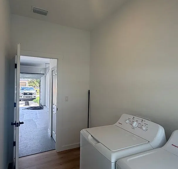 2109 Nordendale Blvd — Photo 6