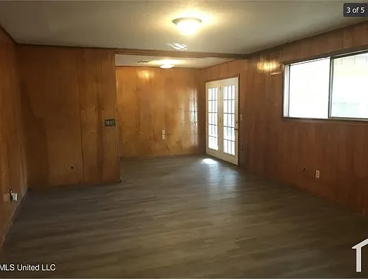 3139 Charleston Dr — Photo 8