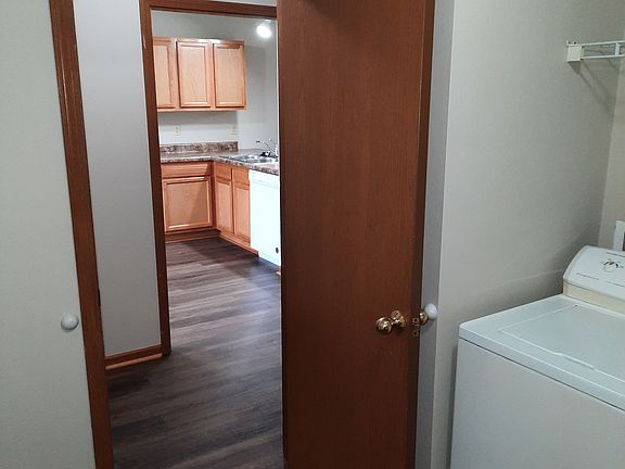 4th image of 2109 Fincastle Way #B