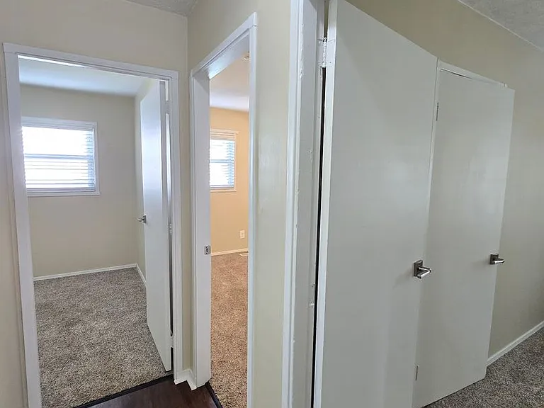 9809 Old Six Mile Ln — Photo 27