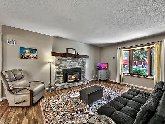 4th image of 909 Linda Ave