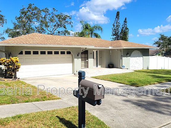 2nd image of 215 Meadowcross Dr