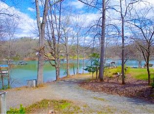 729 E Lakeview Dr, Hayesville, NC 28904