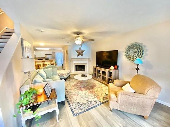 2nd image of 444 Flintlock Ct