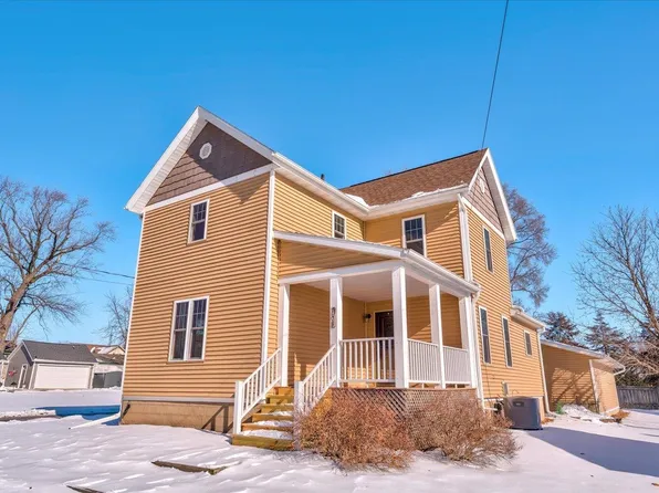 106 N Main St, Orfordville, WI 53576