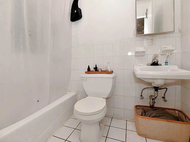 192 Orchard St #8B — Photo 6