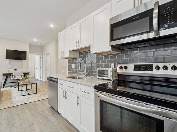 1522-1532 W Girard Ave #3B