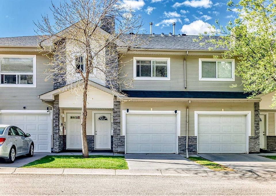 1st image of 6621 N Pinecliff Grv NE