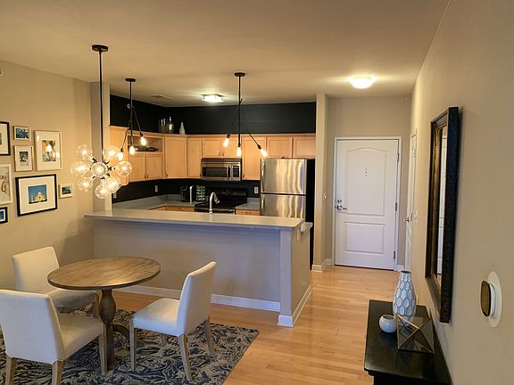 4th image of 1619 N Farwell Ave APT 108