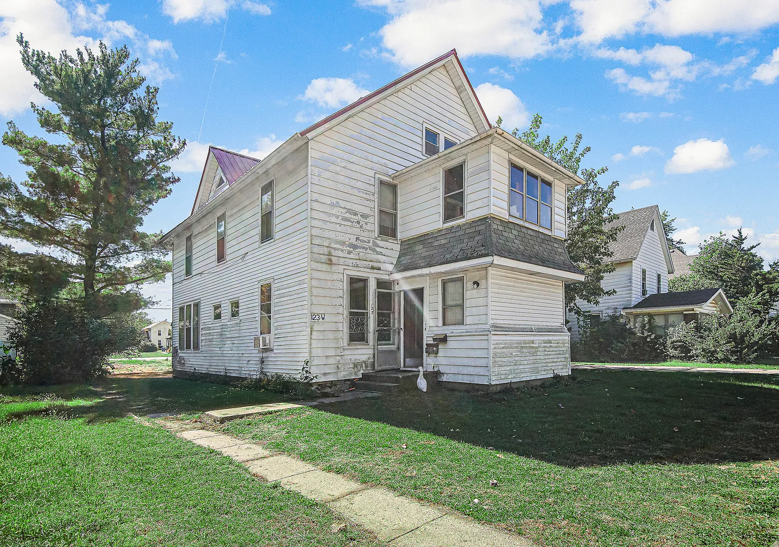 3 bed, 1100 sqft, $1,150 — Photo 1