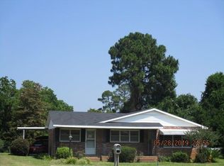 2021 Tebeau St, Waycross, GA 31501