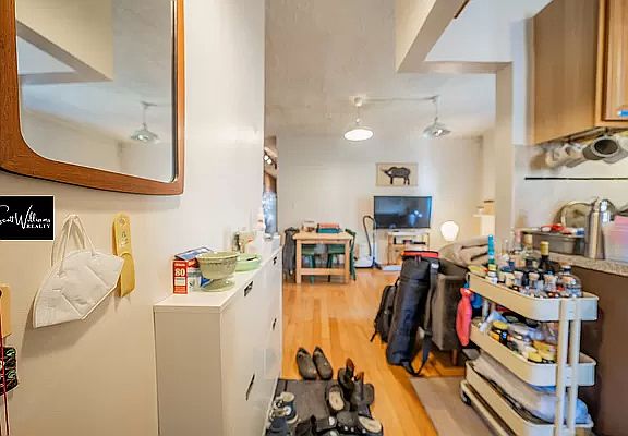 4th image of 231 Spencer St APT 3