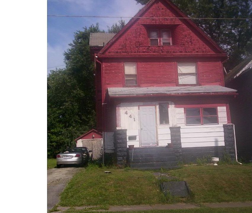 1st image of 441 Worthington St N