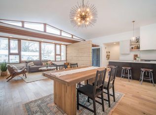106 Pleasant St, Elkhorn, WI 53121