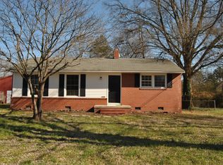 1224 Golf Course Dr, Gastonia, NC 28054