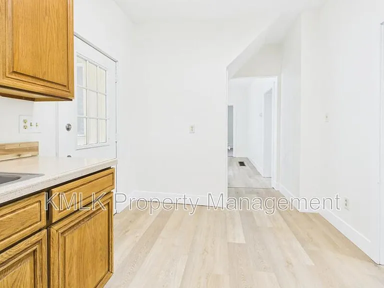 508 Crouse St — Photo 12