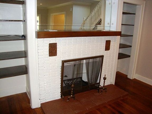 3rd image of 3170 Washington Blvd