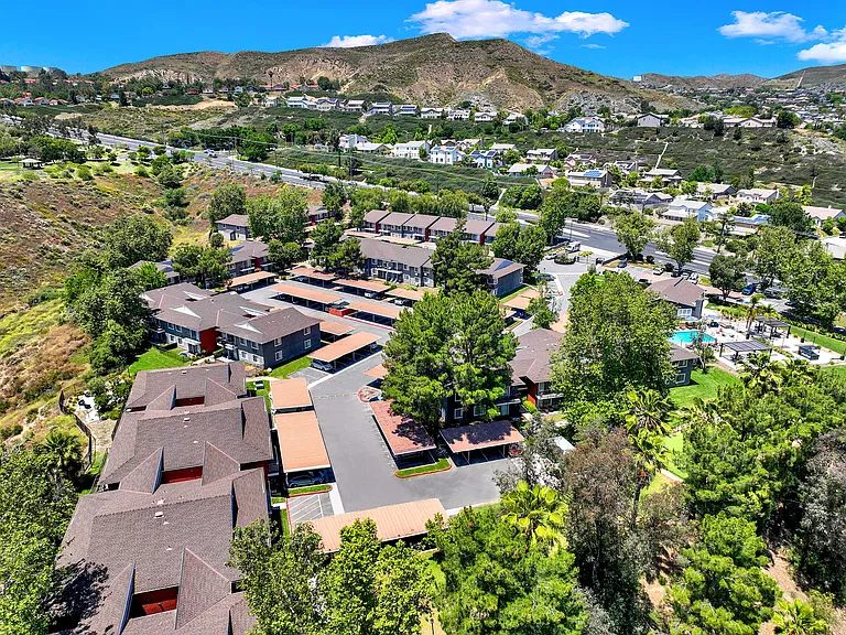 Monterra Ridge Apartments — Photo 48