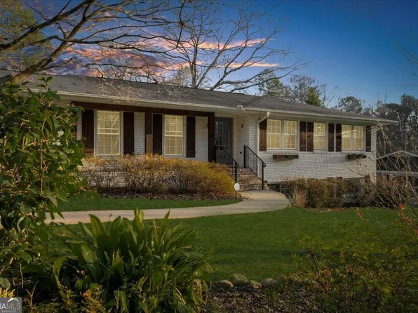 496 Longview Dr, Norcross, GA 30071