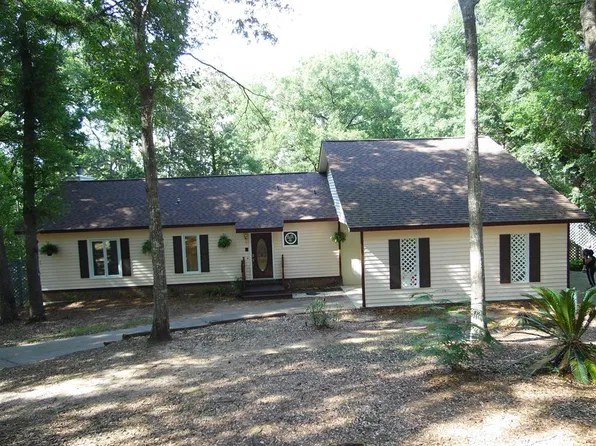 706 Wimbledon Dr, Dothan, AL 36305