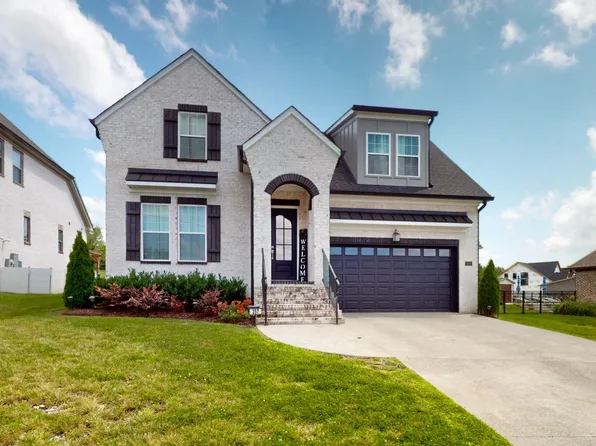 257 Hutch Ct, Gallatin, TN 37066