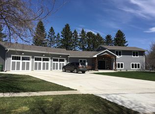 1522 Sioux Trl, Brookings, SD 57006