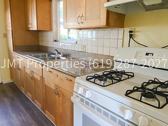 3rd image of 2503 Skyline Dr