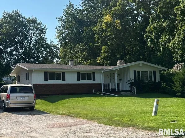 458 N West St, Galesburg, IL 61401