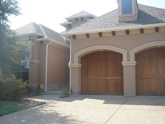 2nd image of 3616 Vineyard Way
