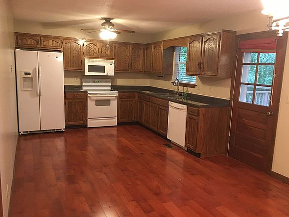What a beautiful kitchen!