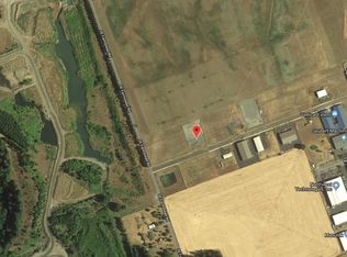 1225 NW Noble Dr, Estacada, OR 97023