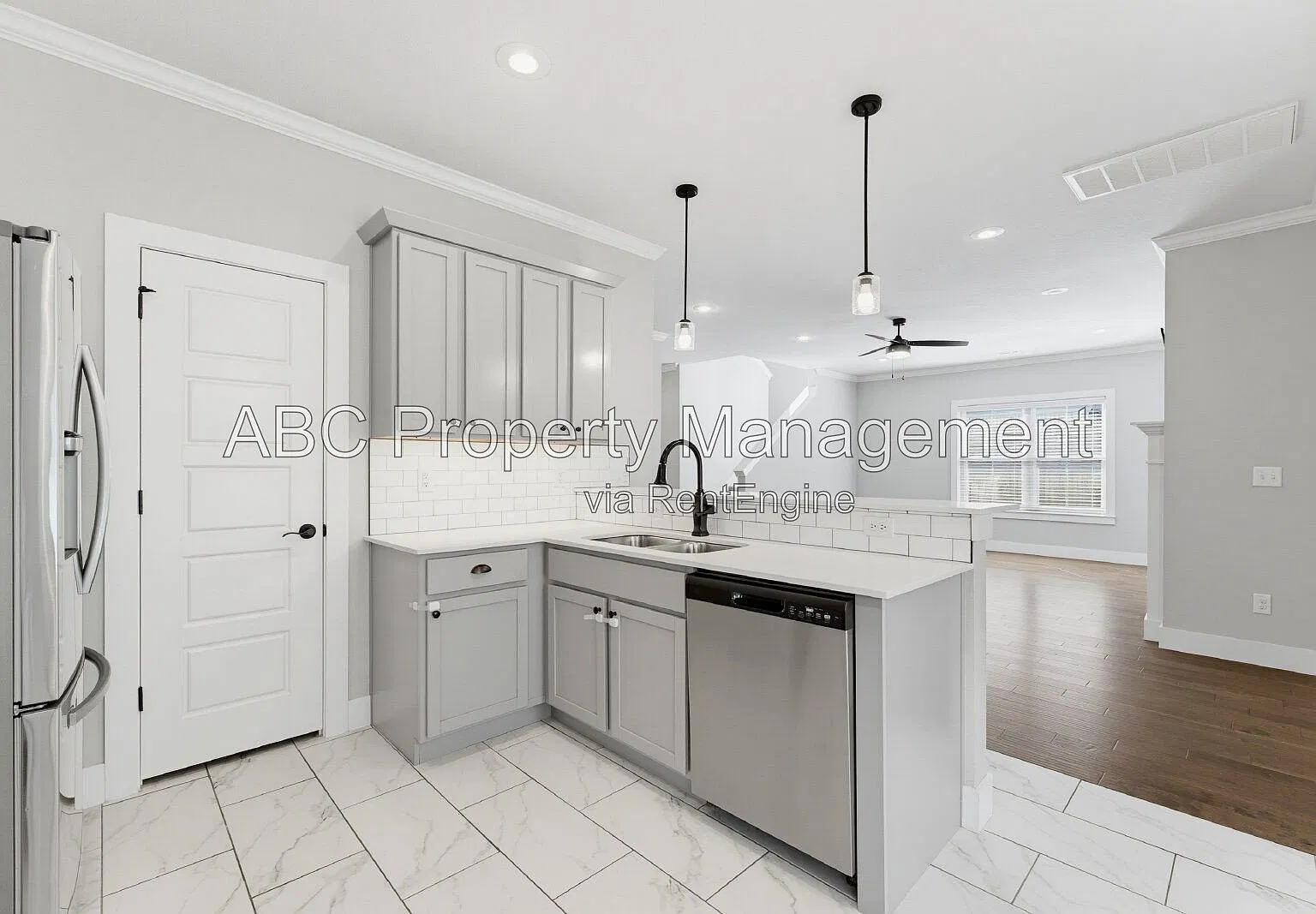 4 bed, 3.0 bath, 1879 sqft, $2,200 — Photo 4
