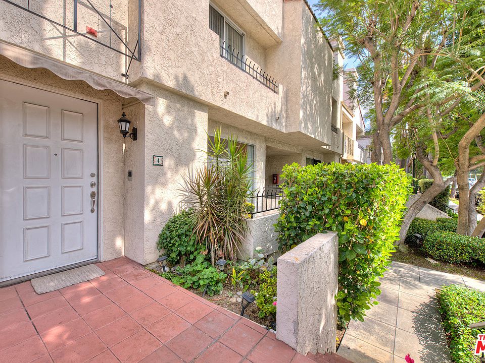 1st image of 2405 34th St Unit 4
