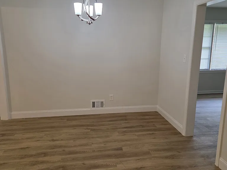 3011 Rollingwood Ln — Photo 4