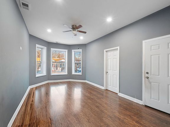 4th image of 7214 S Saint Lawrence Ave