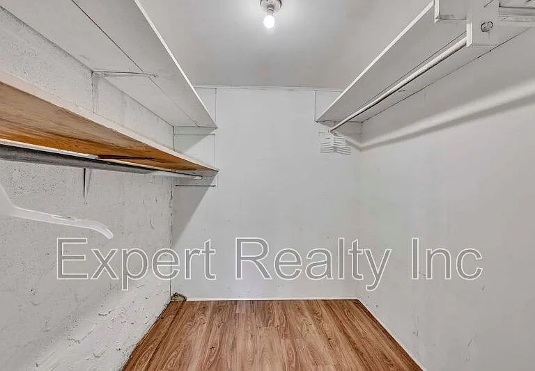 216 Meadowood Ave — Photo 19